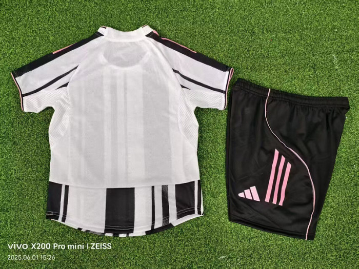 Player Version Youth Uniform Kids Kit 2025-2026 Juventus Home Soccer Jersey Shorts Child Football Set