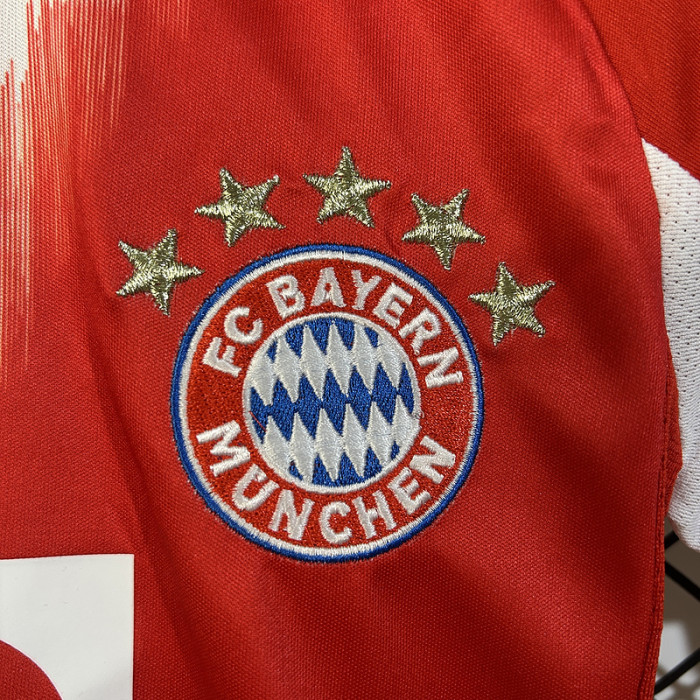 Youth Uniform Kids Kit 2025-2026 Bayern Munich Home Soccer Jersey Shorts Red Child Football Set