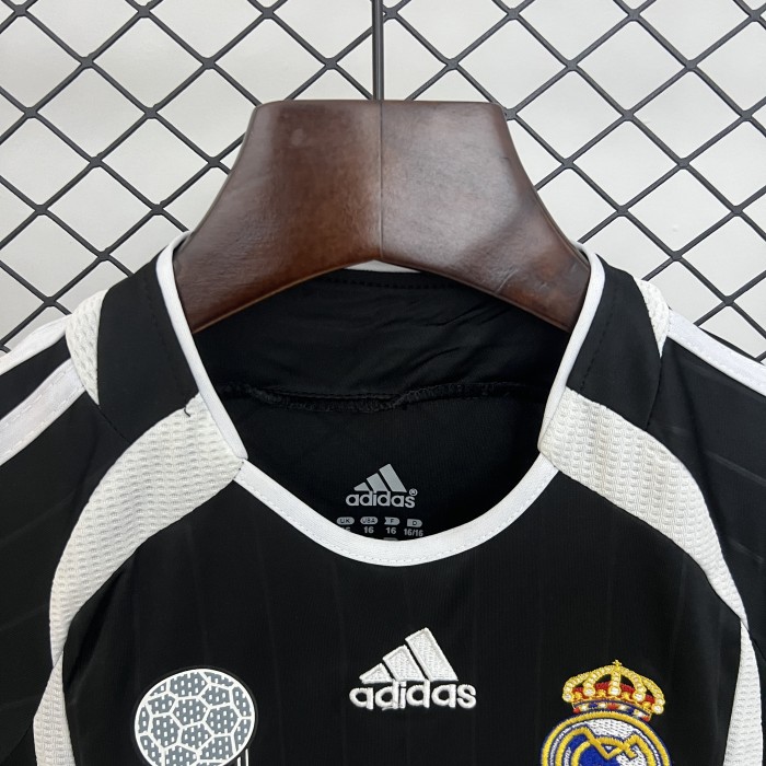 Retro Youth Uniform Kids Kit 2006-2007 Real Madrid Away Black Soccer Jersey Shorts Child Football Set