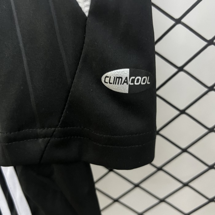 Retro Youth Uniform Kids Kit 2006-2007 Real Madrid Away Black Soccer Jersey Shorts Child Football Set