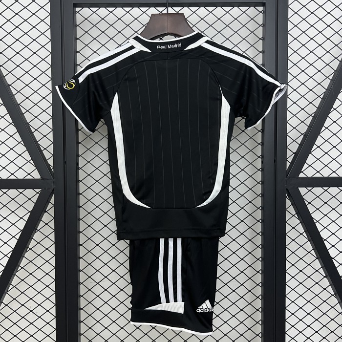 Retro Youth Uniform Kids Kit 2006-2007 Real Madrid Away Black Soccer Jersey Shorts Child Football Set