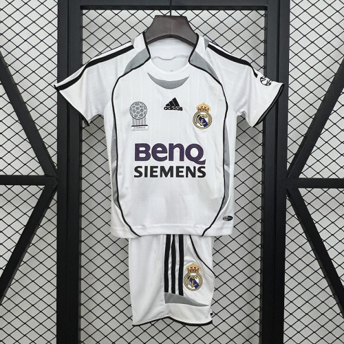 Retro Youth Uniform Kids Kit 2006-2007 Real Madrid Home Soccer Jersey Shorts Child Football Set