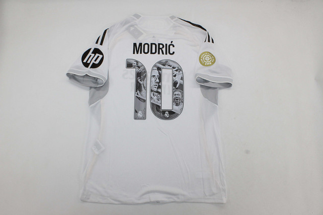 with Club World Cup Sleeve Badge & Intercontinental Cup Winners Badge Fans Version 2025-2026 Real Madrid MODRIC 10 Special Fonts Home Soccer Jersey Real Football Shirt