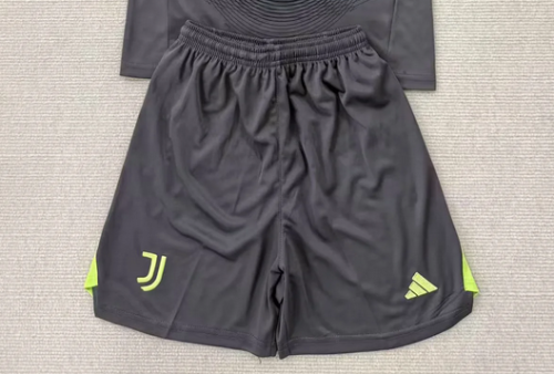 Fan Version 2025-2026 Juventus Black Goalkeeper Soccer Shorts Football Shorts