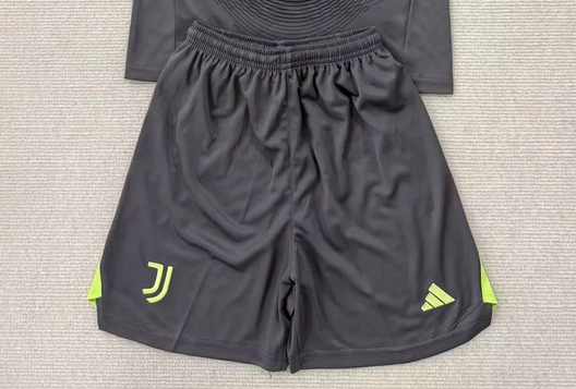 Fan Version 2025-2026 Juventus Black Goalkeeper Soccer Shorts Football Shorts
