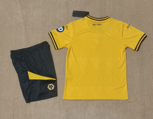 Adult Uniform Wolves Jersey 2025-2026 Wolverhampton Wanderers Home Football Shirt Shorts Football Kit