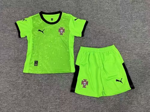 Youth Uniform Kids Kit Portugal 2025 Green Goalkeeper Soccer Jersey Shorts Child Football Set