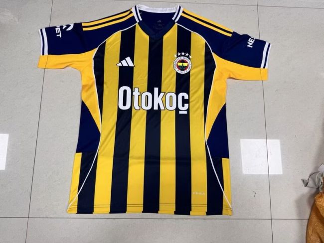 Fan Version 2025-2026 Fenerbahce Home Soccer Jersey Football Shirt