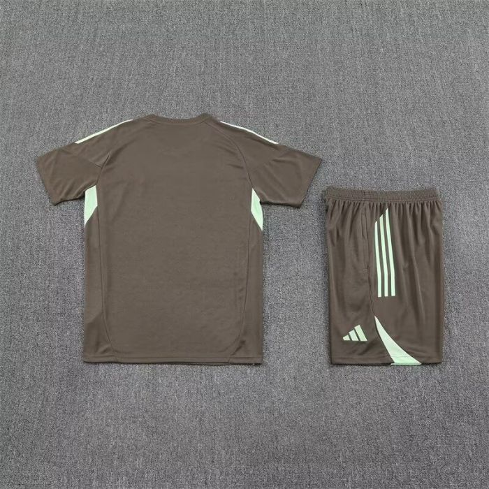 Adult Uniform 2025-2026 Real Madrid Dark Grey Soccer Training Jersey and Shorts Football Kits