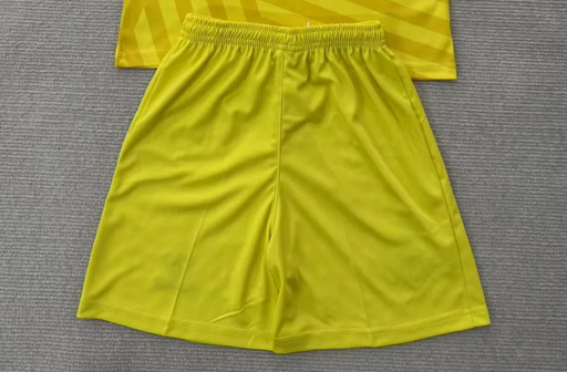 Fan Version 2025-2026 Real Betis Yellow Goalkeeper Soccer Shorts Football Shorts