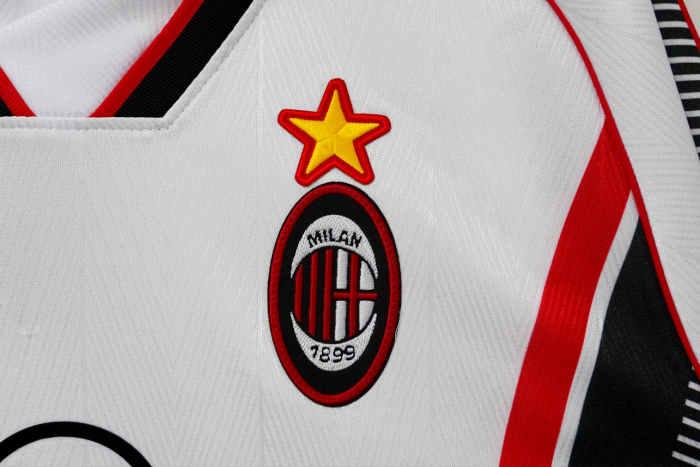 Long Sleeve Retro Jersey 1997-1998 AC Milan Away White Soccer Jersey Vintage Football Shirt
