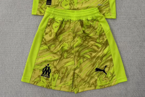 Fan Version 2025-2026 Marseille Green Goalkeeper Soccer Shorts Football Shorts