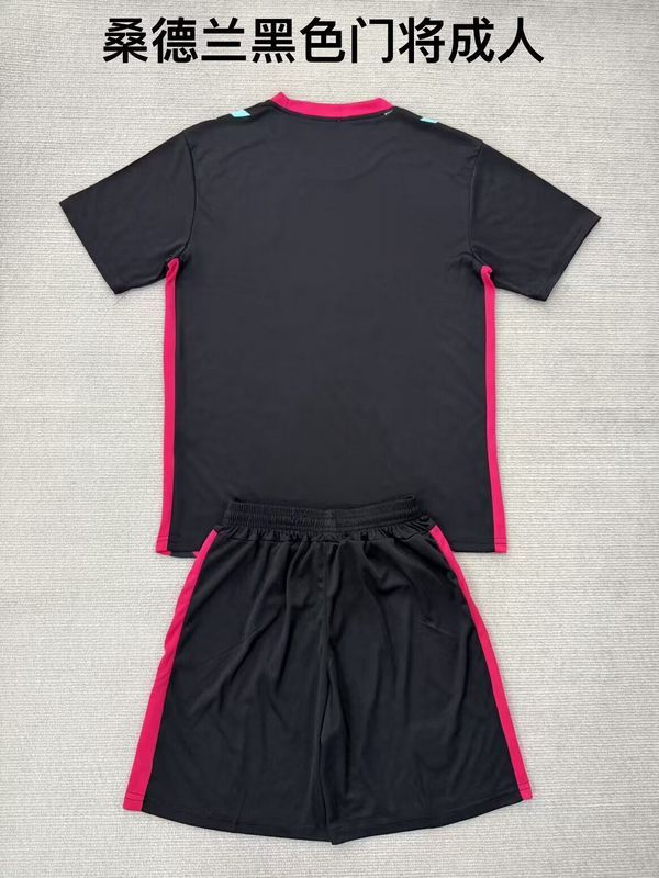 Youth Uniform Kids Kit 2025-2026 Sunderland Goalkeeper Soccer Jersey Shorts Child Football Set