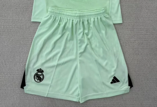 Fan Version 2025-2026 Real Madrid Light Green Goalkeeper Soccer Shorts Football Shorts