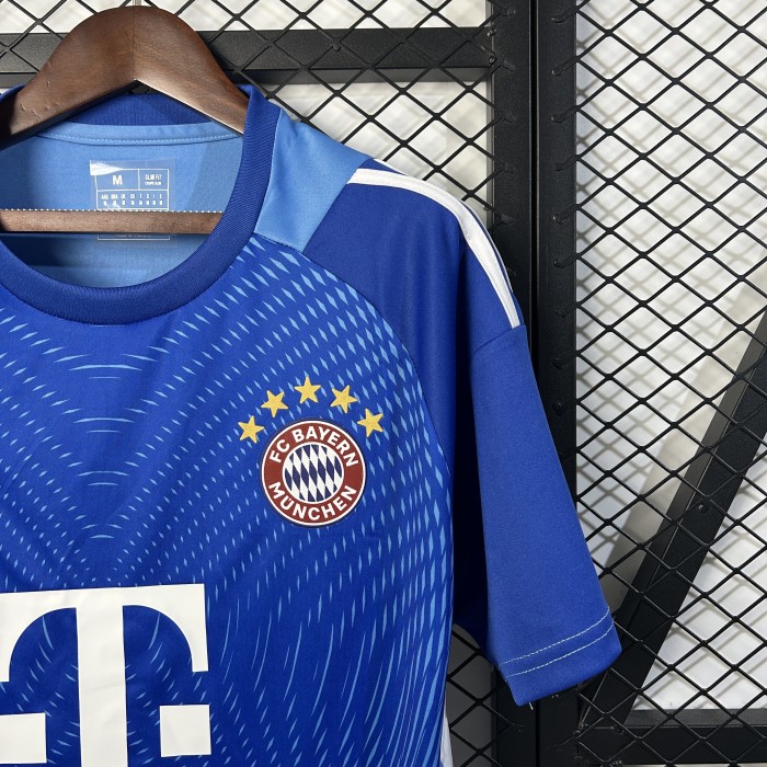 Fan Version 2025-2026 Bayern Munich Blue Goalkeeper Soccer Jersey Bayern Munchen Football Shirt