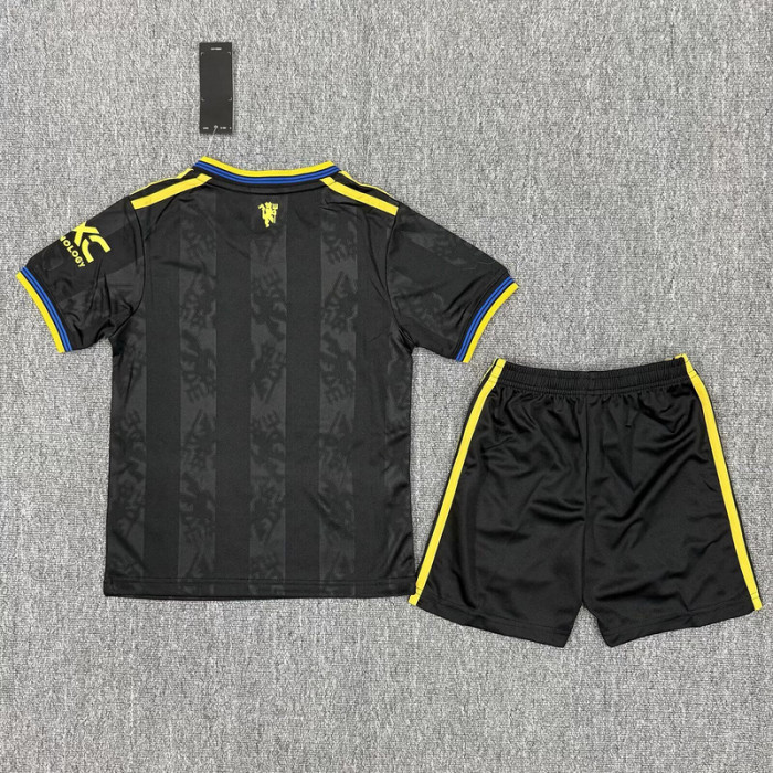 Youth Uniform Kids Kit 2025-2026 Manchester United Third Away Black Soccer Jersey Shorts Child Football Set