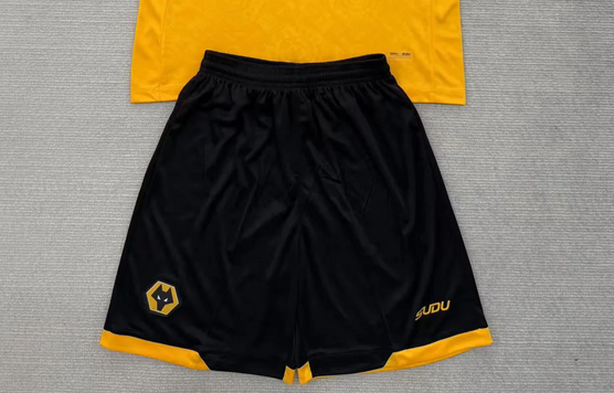 Fan Version 2025-2026 Wolverhampton Wanderers Home Soccer Shorts Football Shorts