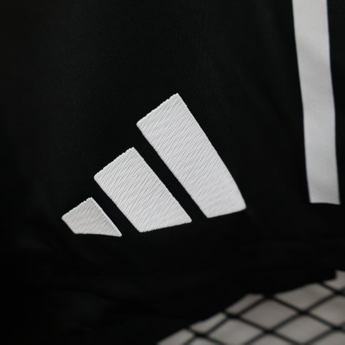 Player Version 2025-2026 Manchester United Black Soccer Shorts Football Shorts