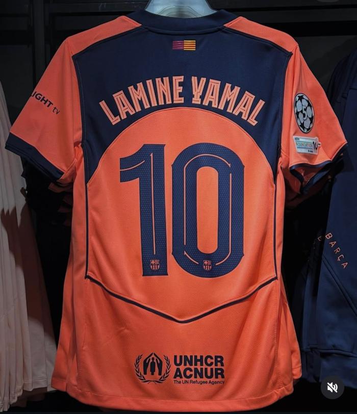 with UCL Patch Barca Camisetas de Futbol Fans Version 2025-2026 Barcelona LAMINE YAMAL 10 Third Away Orange Soccer Jersey