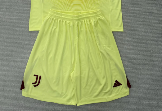 Fan Version 2025-2026 Juventus Yellow Goalkeeper Soccer Shorts Football Shorts