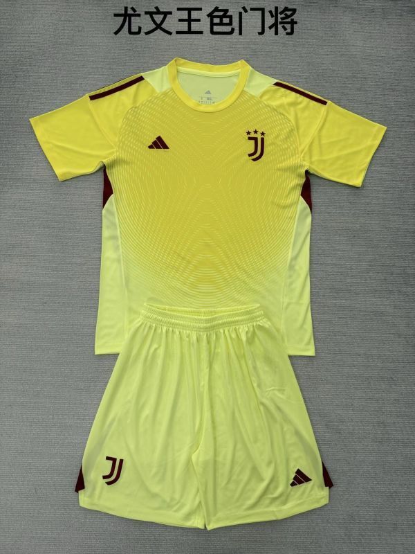 Youth Uniform Kids Kit 2025-2026 Juventus Yellow Goalkeeper Soccer Jersey Shorts Child Football Set