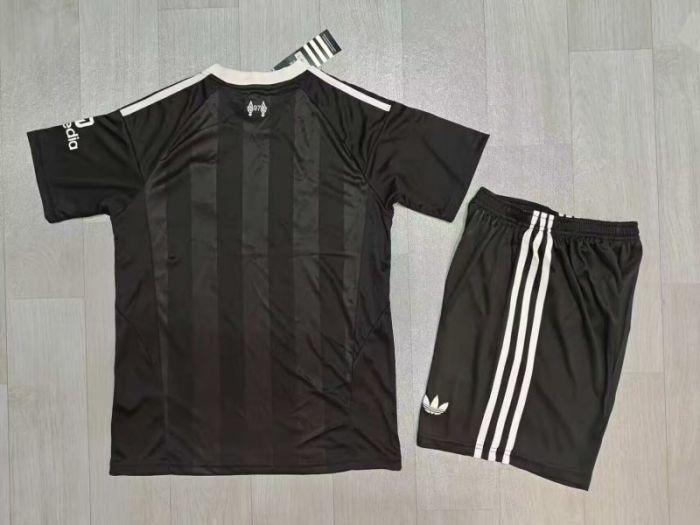 Youth Uniform Kids Kit 2025-2026 Liverpool Black Soccer Jersey Shorts Child Football Set