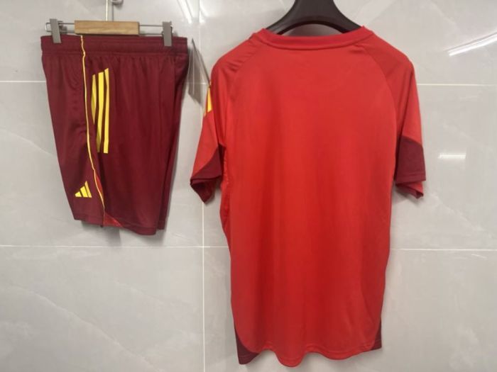 Adult Uniform 2025-2026 Nottingham Forest Red Soccer Training Jersey and Shorts Football Kits