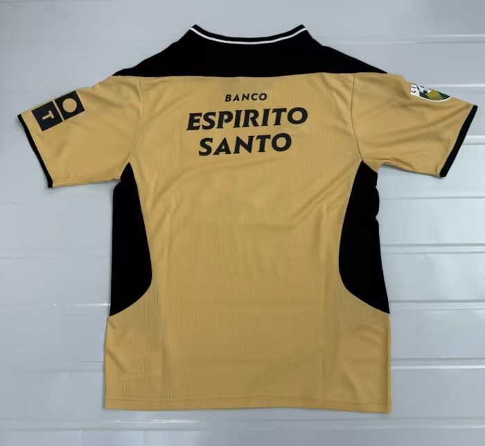 Retro Jersey 2003-2004 Sporting Lisbon Away Soccer Jersey Vintage Football Shirt