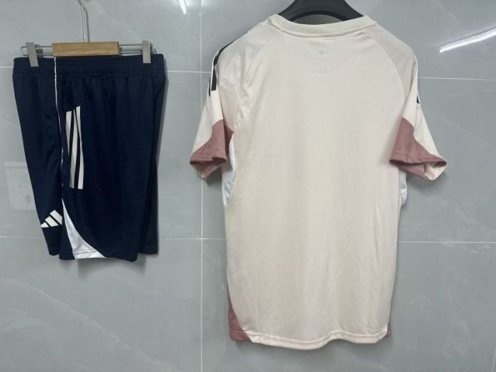 Adult Uniform 2025-2026 Aston Villa Light Pink Soccer Training Jersey and Shorts Football Kits