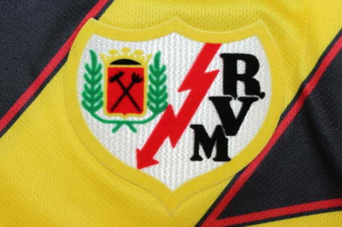 with Europa League Patch Fans Version 2025-2026 Rayo Vallecano Third Away Black Soccer Jersey Football Shirt
