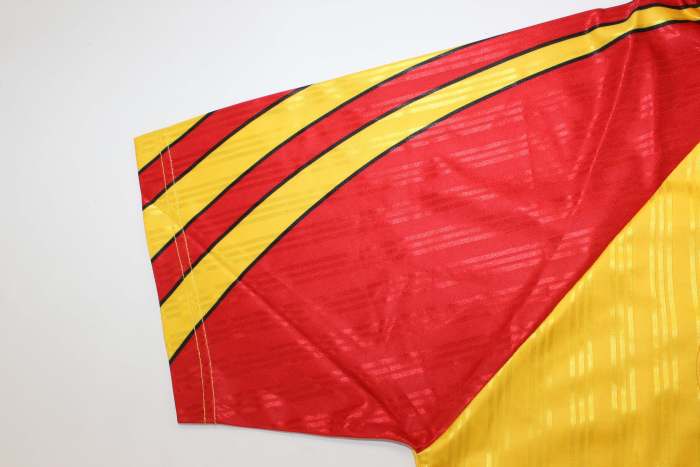 Retro Jersey 1997-1998 Galatasaray Home Soccer Jersey Vintage Football Shirt