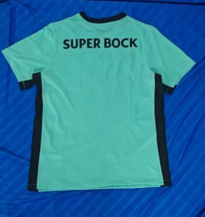 Fan Version 2025-2026 Sporting Lisbon Green Football Shirt Soccer Jersey