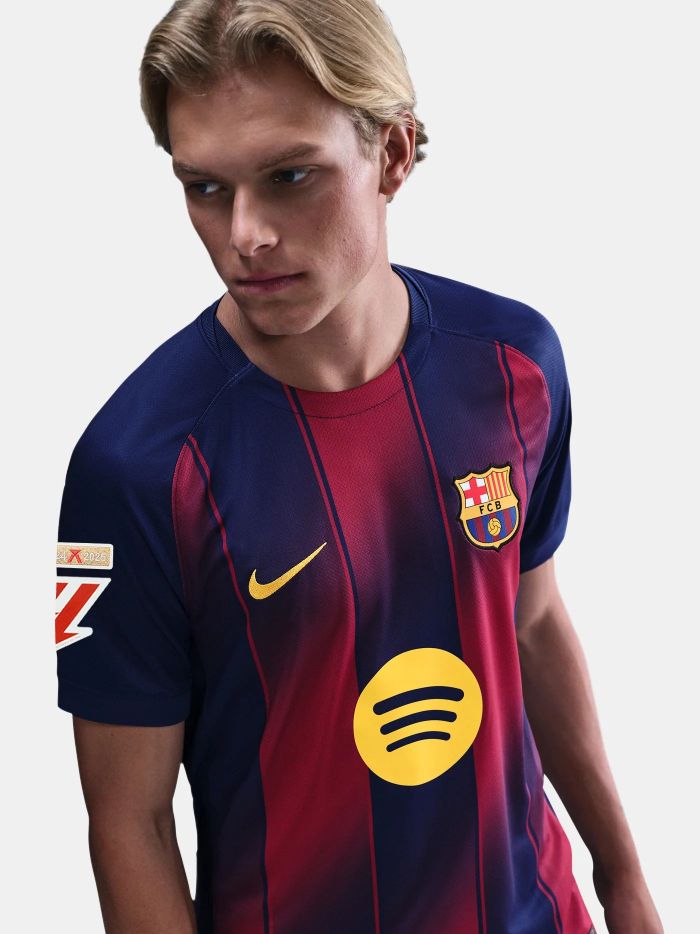 with La Liga Champions League+LALIGA Patch Barca Camisetas de Futbol Fans Version 2025-2026 Barcelona Home Soccer Jersey