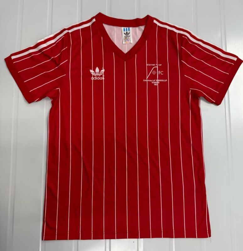 US$ 35.00 - Retro Jersey 1982-1983 Aberdeen Home Soccer Jersey Vintage