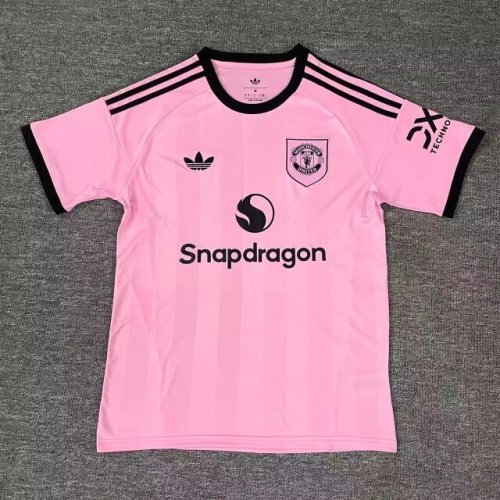 Fan Version 2025-2026 Manchester United Pink Goalkeeper Soccer Jersey Football Shirt
