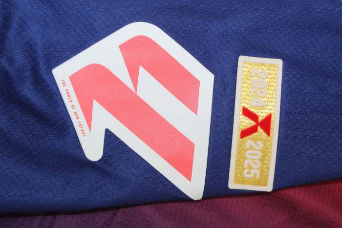 with La Liga Champions League+LALIGA Patch Barca Camisetas de Futbol Fans Version 2025-2026 Barcelona Home Soccer Jersey