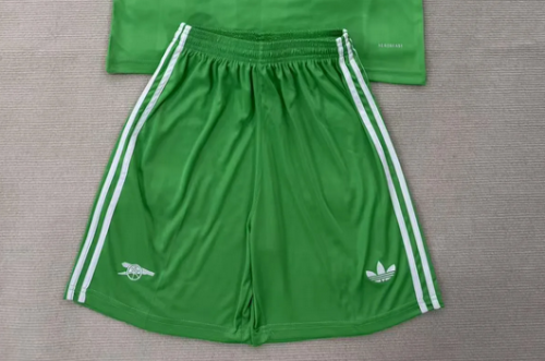 Fan Version 2025-2026 Arsenal Green Goalkeeper Soccer Shorts Football Shorts