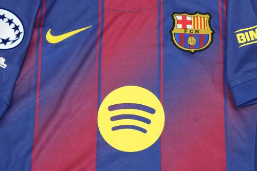 with Femal UCL Patch Barca Camisetas de Futbol Fans Version 2025-2026 Barcelona VERONICA 10 Home Soccer Jersey