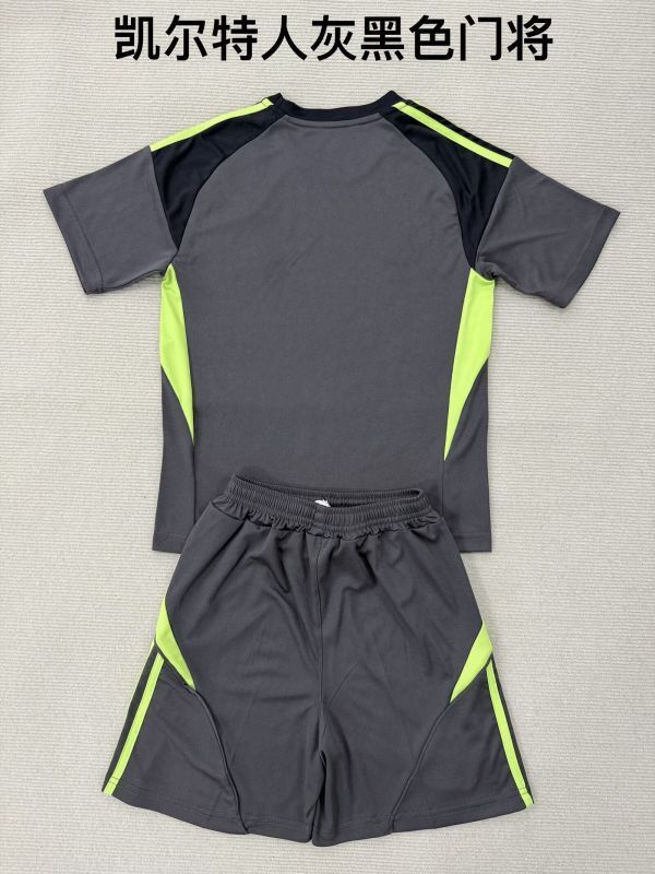 Youth Uniform Kids Kit Celtic 2025-2026 Black/Grey Goalkeeper Soccer Jersey Shorts Child Football Set