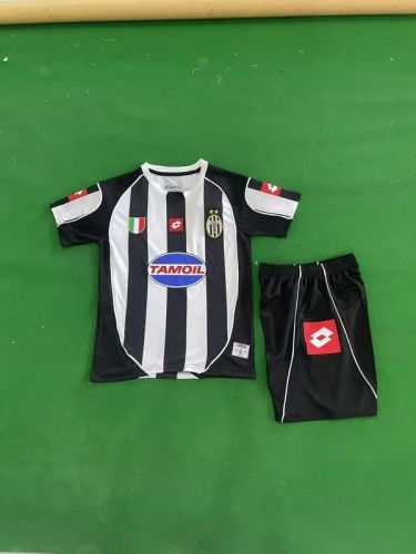 Retro Youth Uniform Kids Kit 2002-2003 Juventus Home Soccer Jersey Shorts Child Football Set