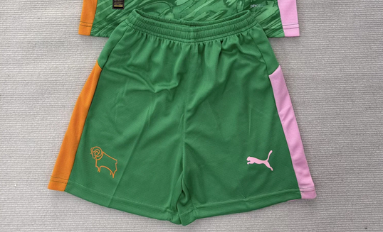 Fan Version 2025-2026 Derby County Green Goalkeeper Soccer Shorts Football Shorts