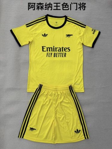 Youth Uniform Kids Kit 2025-2026 Arsenal Yellow Goalkeeper Soccer Jersey Shorts Child Football Set