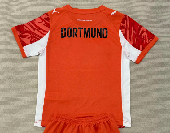 Fan Version 2025-2026 Borussia Dortmund Orange Goalkeeper Soccer Jersey BVB Football Shirt