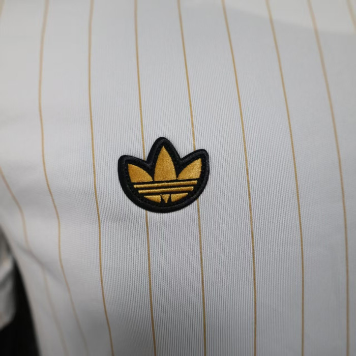 Player Version 2025-2026 Manchester United White Icon Soccer Casual Shirt