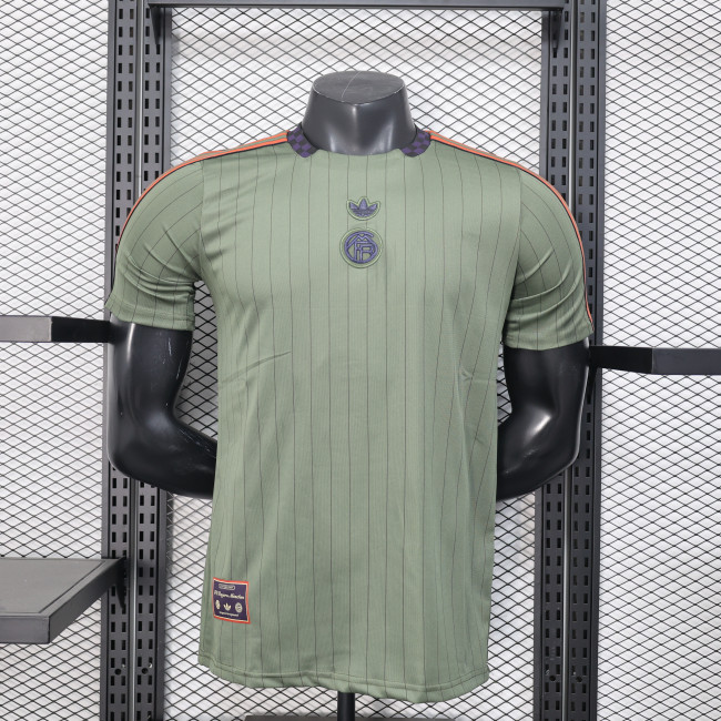 Player Version 2025-2026 Bayern Munich Green Casual Soccer Jersey Bayern Munchen Football Shirt