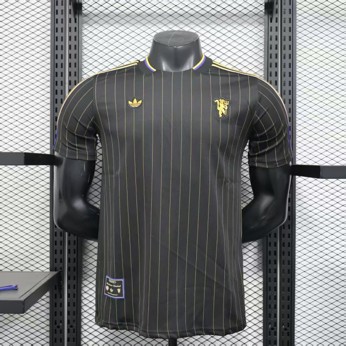 Player Version 2025-2026 Manchester United Black/Gold Icon Soccer Casual Shirt