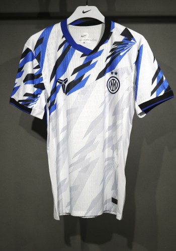 Player Version 2025-2026 Inter Milan White Snake Version Soccer Jersey Football Shirt