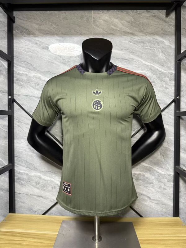 Player Version 2025-2026 Bayern Munich Green Casual Soccer Jersey Bayern Munchen ICON Football Shirt