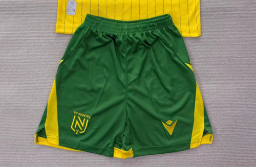 Fan Version 2025-2026 Nantes Home Soccer Shorts Football Shorts