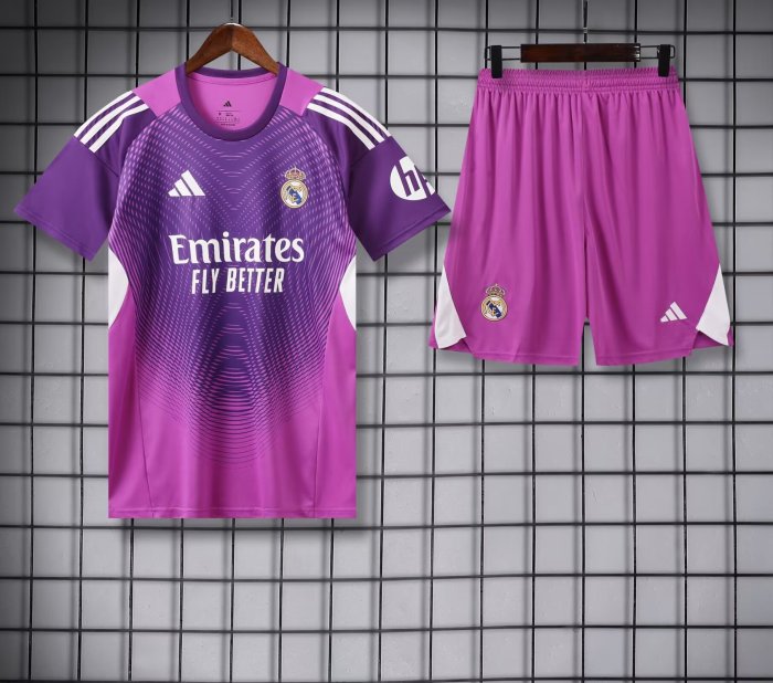 Adult Uniform 2025-2026 Real Madrid Purple Goalkeeper Soccer Jersey Shorts Men's Football Kit